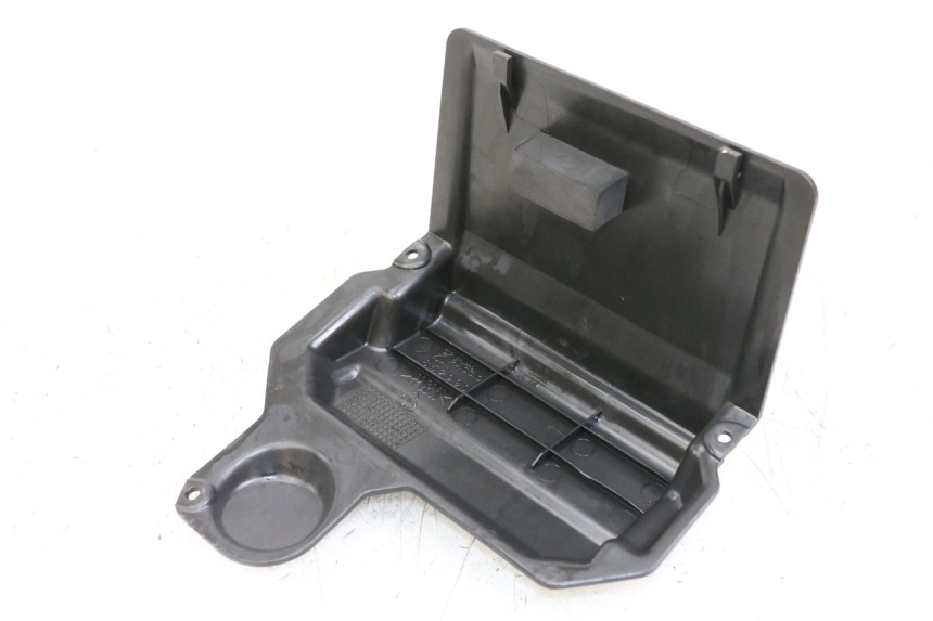 photo de BATTERIJAFDEKKING APRILIA SR MOTARD 50 (2012 - 2018) - Detail van het onderdeel