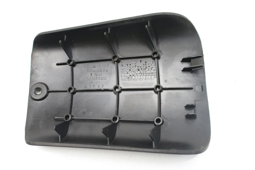 photo de ACCUAFDEKKING PEUGEOT TKR TREKKER FURIOUS 50 (2005 - 2014) - Detail van het onderdeel