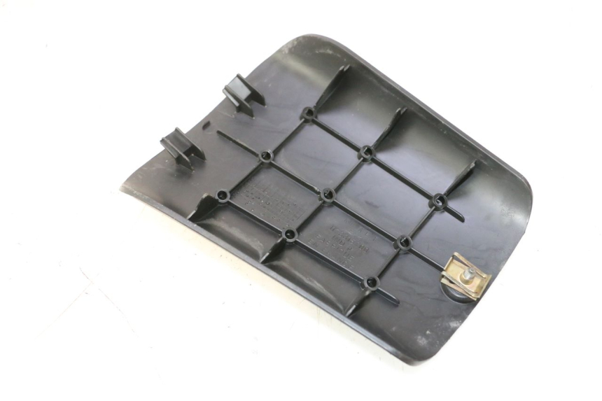 photo de ACCUBESCHERMING PEUGEOT TREKKER 50 (1995 - 2004) - Detail van het onderdeel