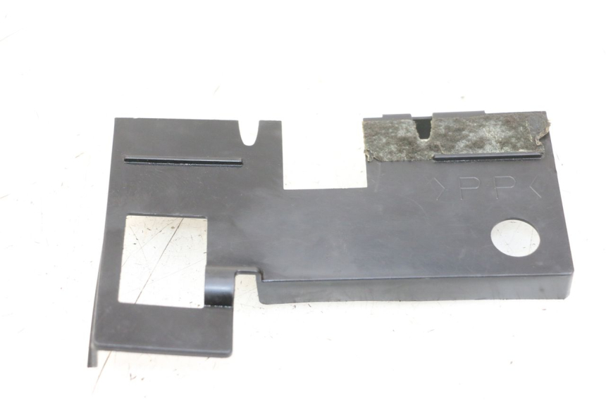 photo de BATTERIJAFDEKKING YAMAHA XJ6 ABS 600 (2008 - 2016) - Detail van het onderdeel