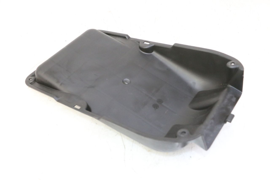 photo de LUCHTFILTERKASTDEKSEL QUADRO 4 4D 350 (2015 - 2018) - Detail van het onderdeel