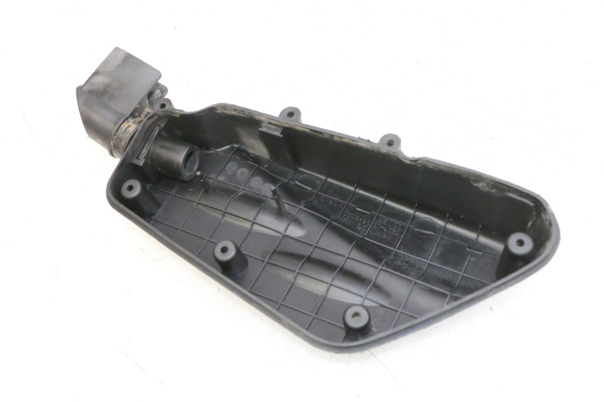 photo de LUCHTFILTERKASTDEKSEL KYMCO AGILITY 16+ 4T 50 (2018 - 2023) - Detail van het onderdeel