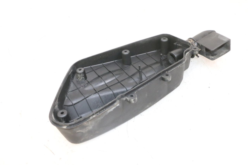 photo de LUCHTFILTERKASTDEKSEL KYMCO AGILITY 16+ 4T 50 (2018 - 2023) - Zoom op gebruiksstaat