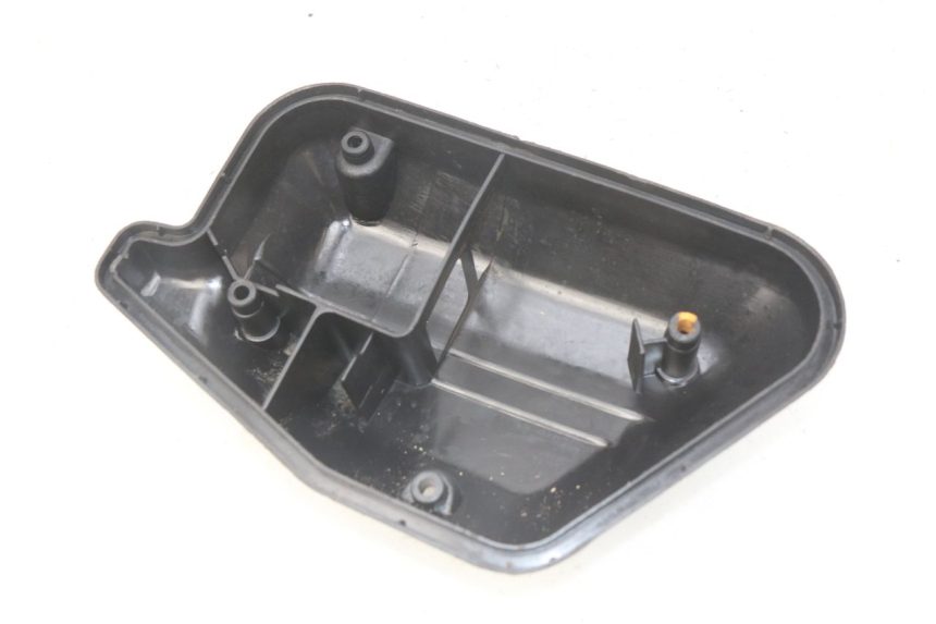 photo de LUCHTFILTERKASTDEKSEL MBK BOOSTER SPIRIT 50 (1996 - 1999) - Andere kijkhoek