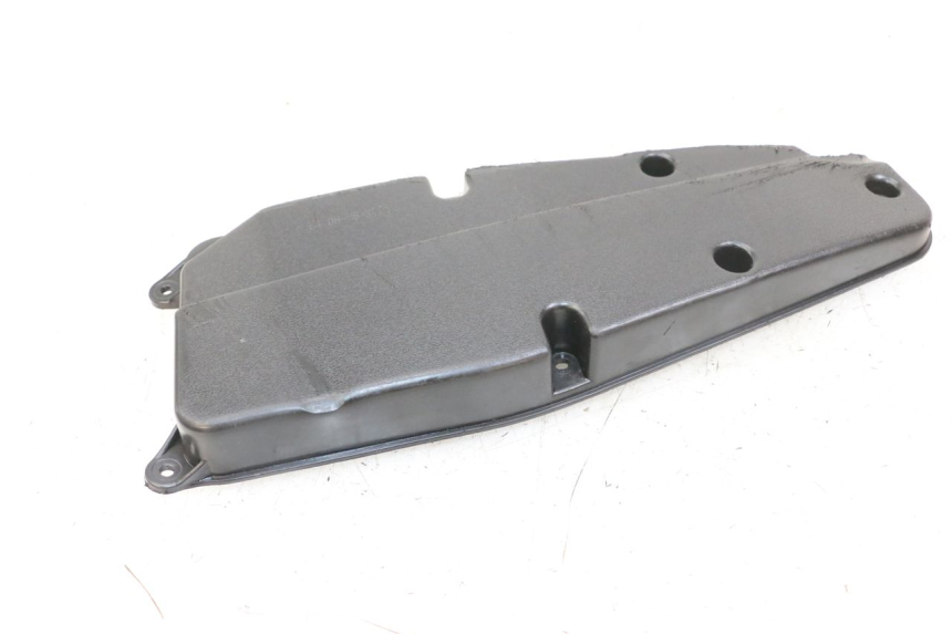 photo de LUCHTFILTERKASTDEKSEL GOES WIKI 125 (2010 - 2015) - Zoom op gebruiksstaat