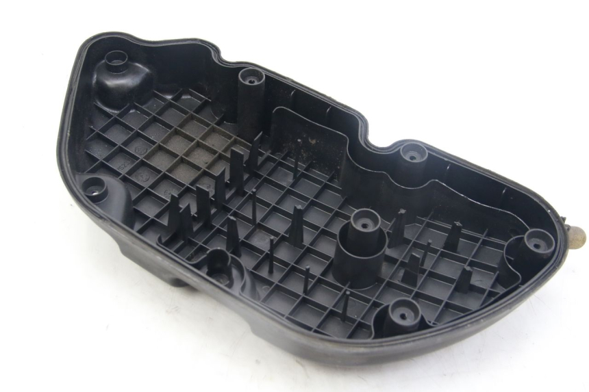 photo de LUCHTFILTERKASTDEKSEL PIAGGIO MP3 125 (2006 - 2014) - Bevestigingspunten