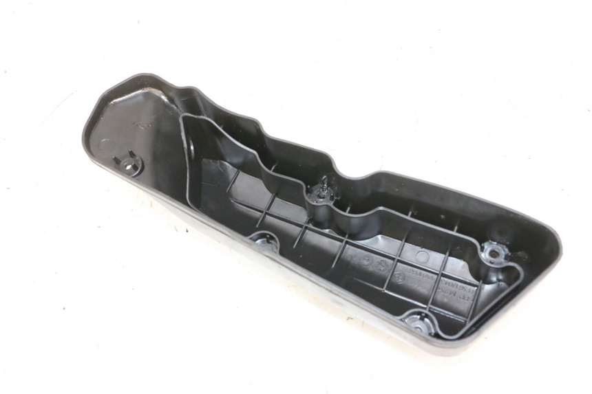 photo de LUCHTFILTERKASTDEKSEL PIAGGIO NEW TYPHOON 50 (2018 - 2021) - Detail van het onderdeel