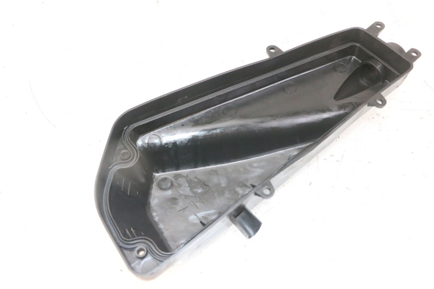 photo de LUCHTFILTERKASTDEKSEL SYM ORBIT 2 4T 50 (2008 - 2017) - Detail van het onderdeel