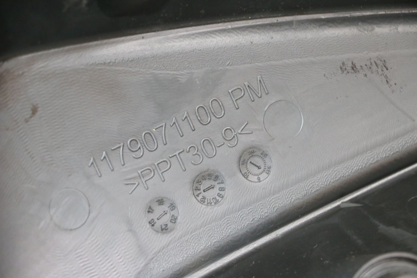 photo de LUCHTFILTERKASTDEKSEL PEUGEOT KISBEE 4T 50 (2018 - 2022) - Detail van het onderdeel