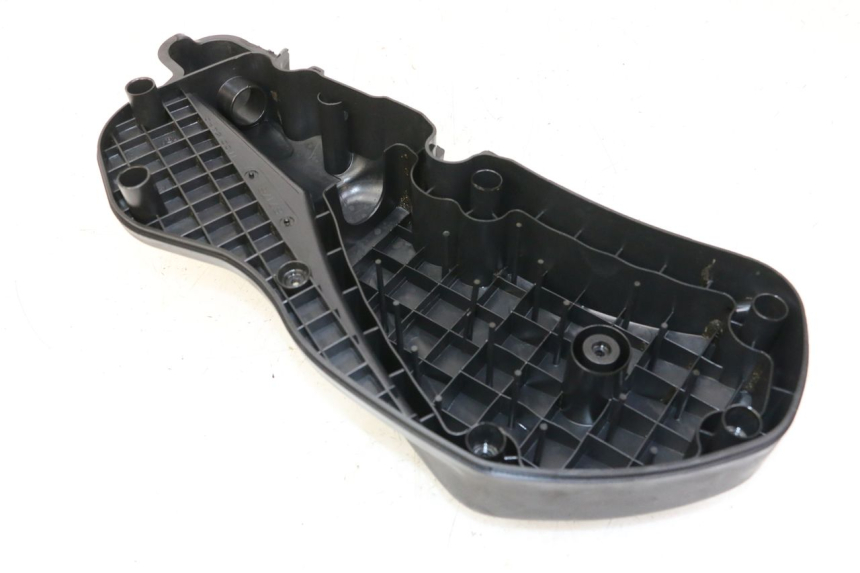 photo de LUCHTFILTERKASTDEKSEL PIAGGIO MP3 LT 400 (2007 - 2012) - Zoom op gebruiksstaat