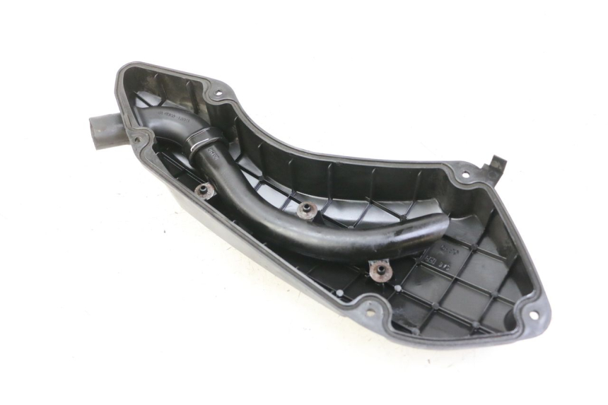 photo de LUCHTFILTERKASTDEKSEL SUZUKI BURGMAN 125 (2015 - 2017) - Detail van het onderdeel