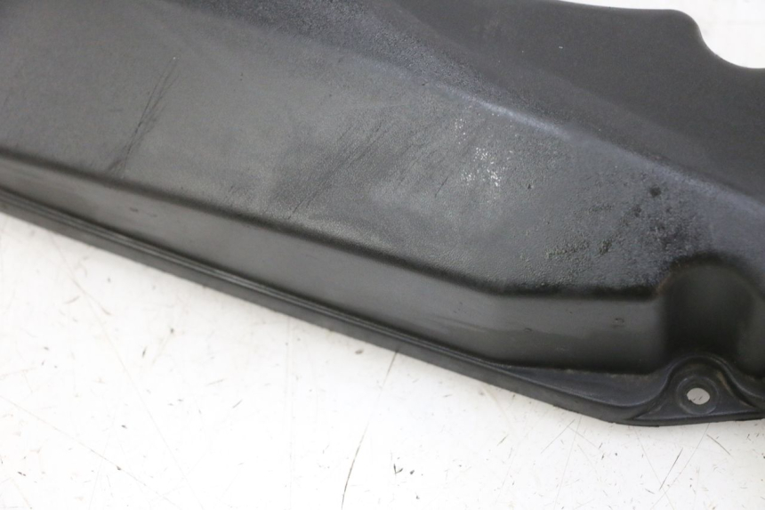 photo de LUCHTFILTERKASTDEKSEL SUZUKI BURGMAN 125 (2015 - 2017) - Zoom op gebruiksstaat