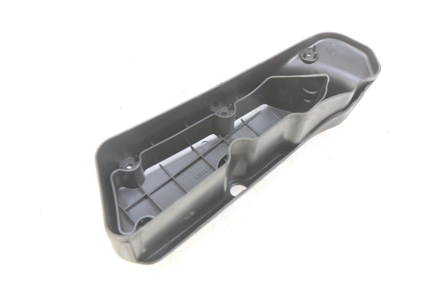 photo de LUCHTFILTERKASTDEKSEL PIAGGIO VESPA PRIMAVERA 2T 50 (2013 - 2018) - Zoom op gebruiksstaat