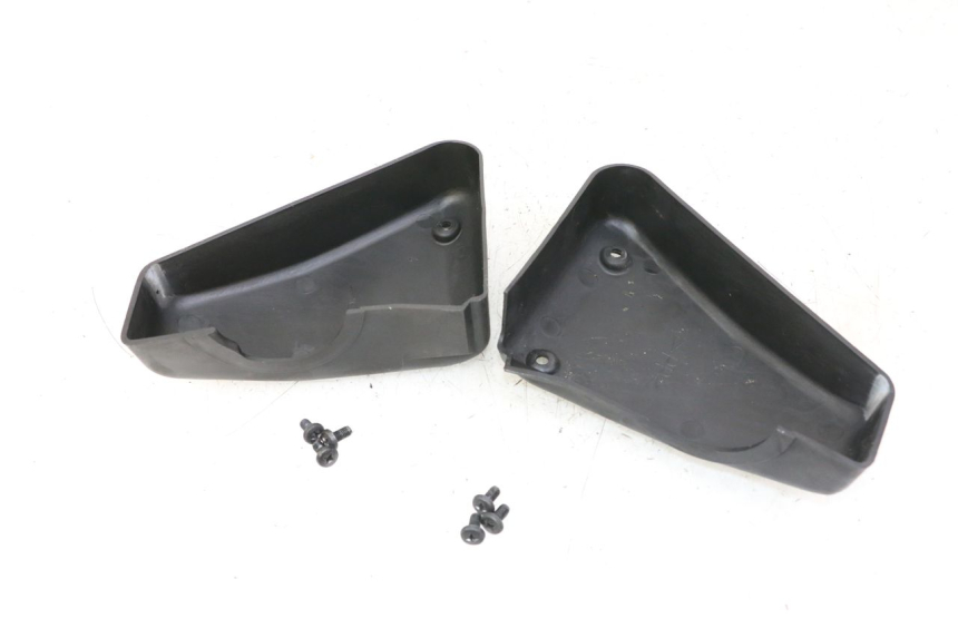 photo de LUCHTFILTERKASTDEKSEL YAMAHA FZS FAZER 600 (2001 - 2003) - Detail van het onderdeel