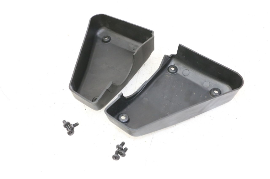 photo de LUCHTFILTERKASTDEKSEL YAMAHA FZS FAZER 600 (2001 - 2003) - Zoom op gebruiksstaat