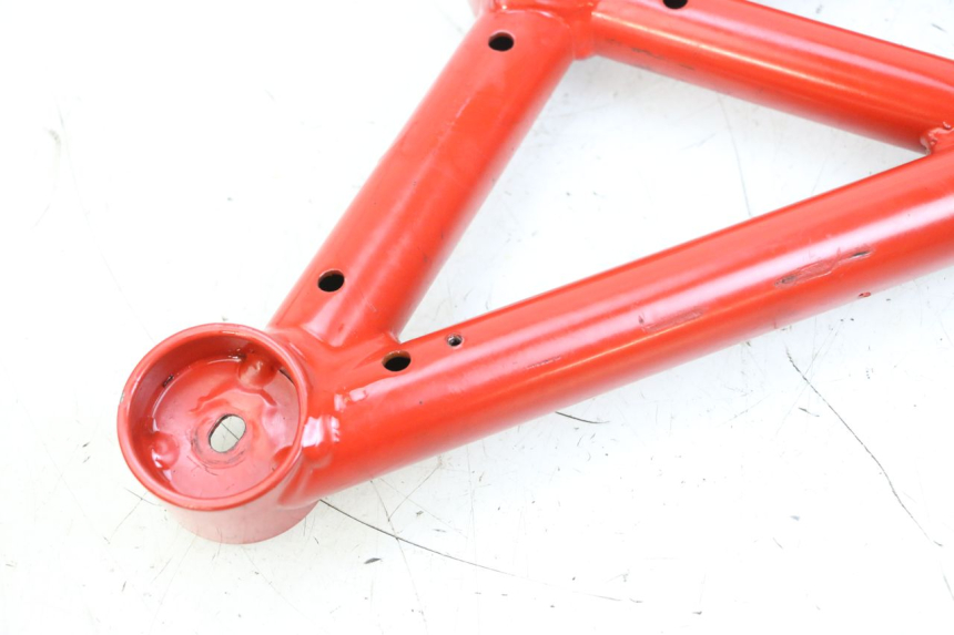 photo de RECHTER ZIJFRAMEKAP MAG POWER BOMBERS 4T 50 (2016 - 2026) - Detail van het onderdeel