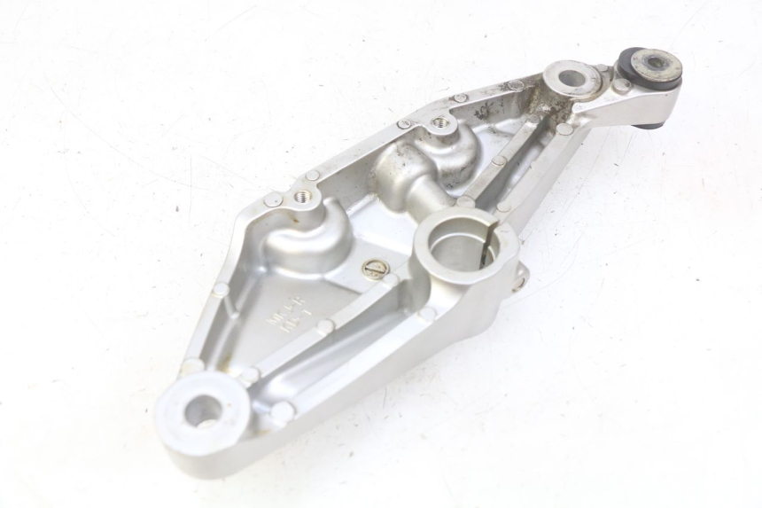 photo de RECHTER ZIJFRAMEKAP HONDA CB R 1000 (2018 - 2023) - Detail van het onderdeel