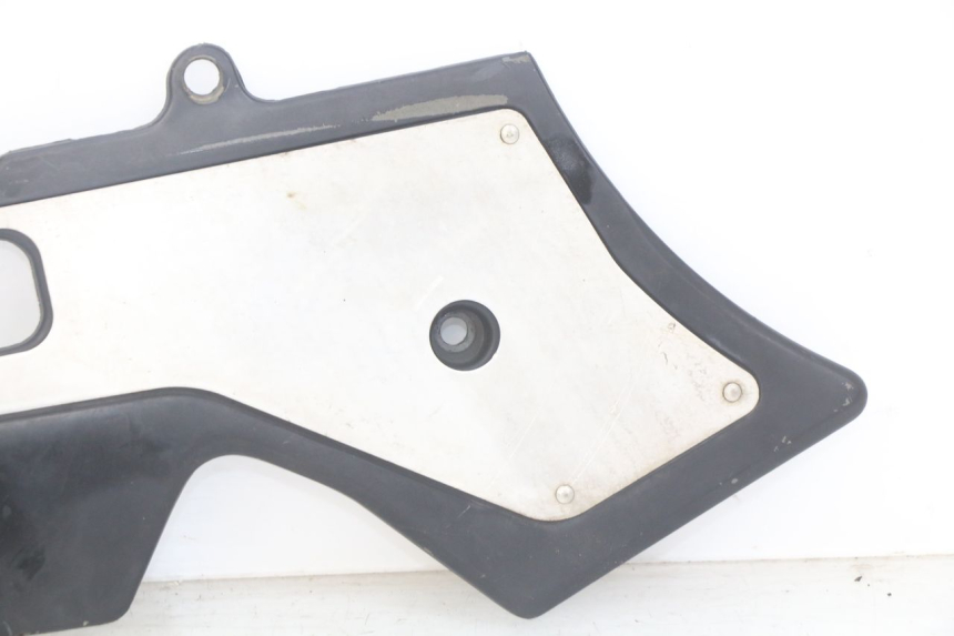 photo de RECHTER ZIJFRAMEKAP HONDA CBR F SC25 1000 (1989 - 1992) - Technische close-up