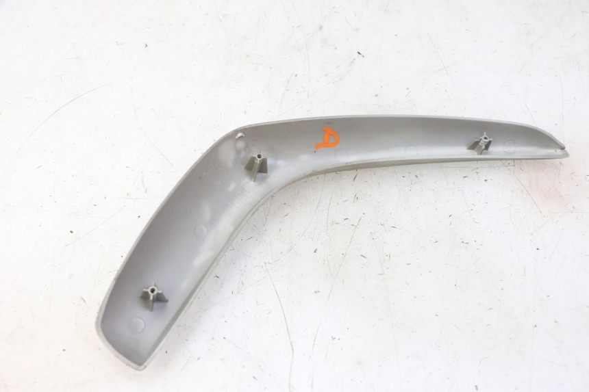 photo de RECHTER ZIJFRAMEKAP PIAGGIO FLY 2T 50 (2004 - 2017) - Andere kijkhoek