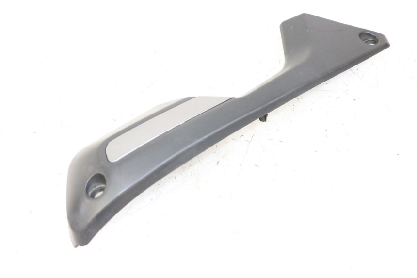 photo de RECHTER ZIJFRAMEKAP KEEWAY K-LIGHT KLIGHT 125 (2018 - 2025) - Technische close-up