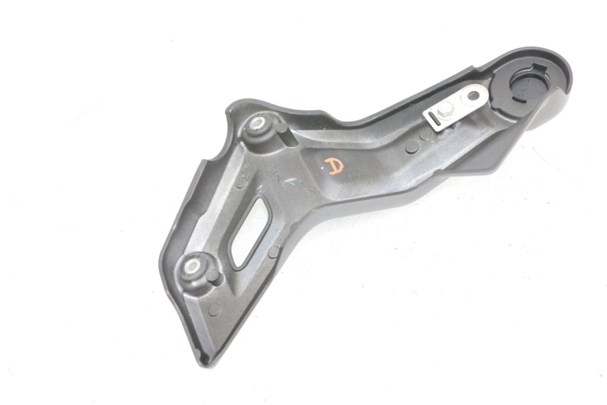 photo de RECHTER ZIJFRAMEKAP YAMAHA MT-07 MT07 ABS 700 (2018 - 2020) - Detail van het onderdeel