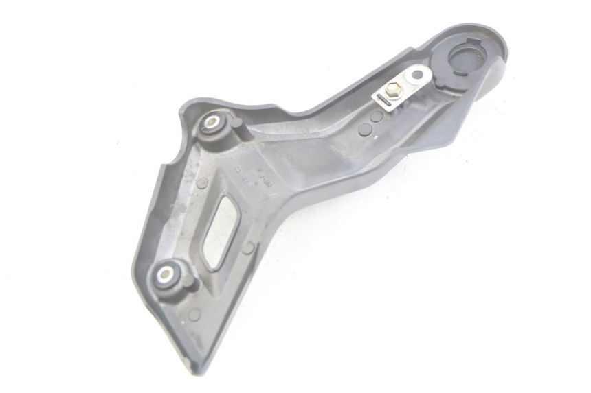 photo de RECHTER ZIJFRAMEKAP YAMAHA MT-07 MT07 700 (2018 - 2020) - Detail van het onderdeel