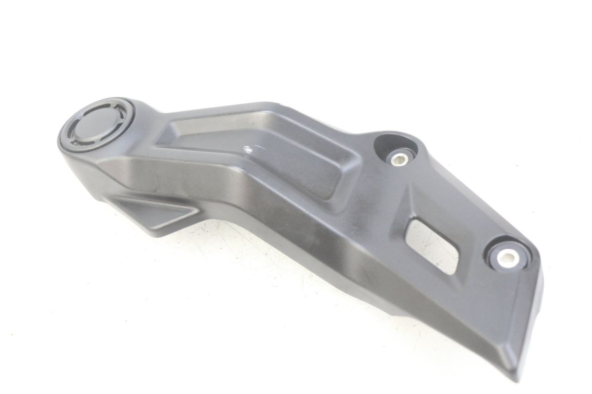 photo de RECHTER ZIJFRAMEKAP YAMAHA MT-07 MT07 700 (2018 - 2020) - Andere kijkhoek