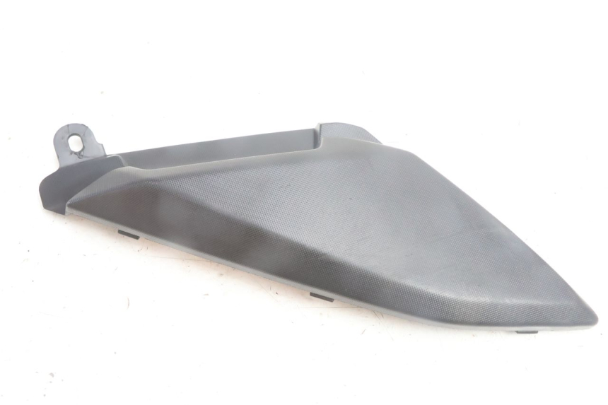 photo de RECHTE ZIJFRAMEDEKSEL YAMAHA N-MAX NMAX 125 (2021 - 2024) - Detail van het onderdeel