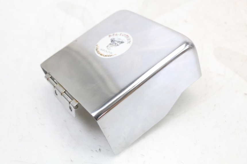 photo de RECHTER ZIJFRAMEKAP REGAL RAPTOR SPYDER 125 (2010 - 2018) - Zoom op gebruiksstaat