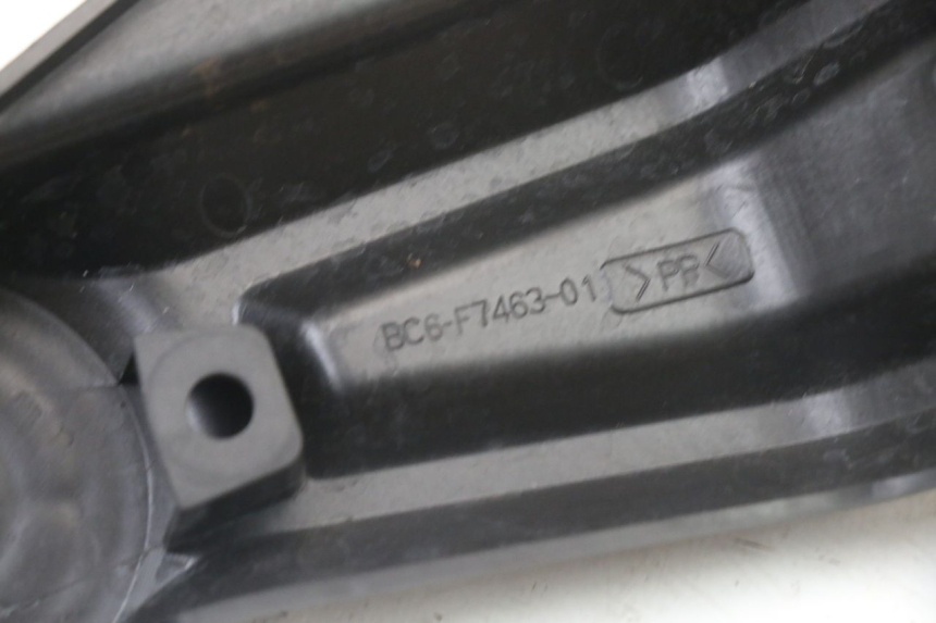 photo de RECHTER ZIJFRAMEKAP YAMAHA TRACER 7 700 (2020 - 2024) - Technische close-up