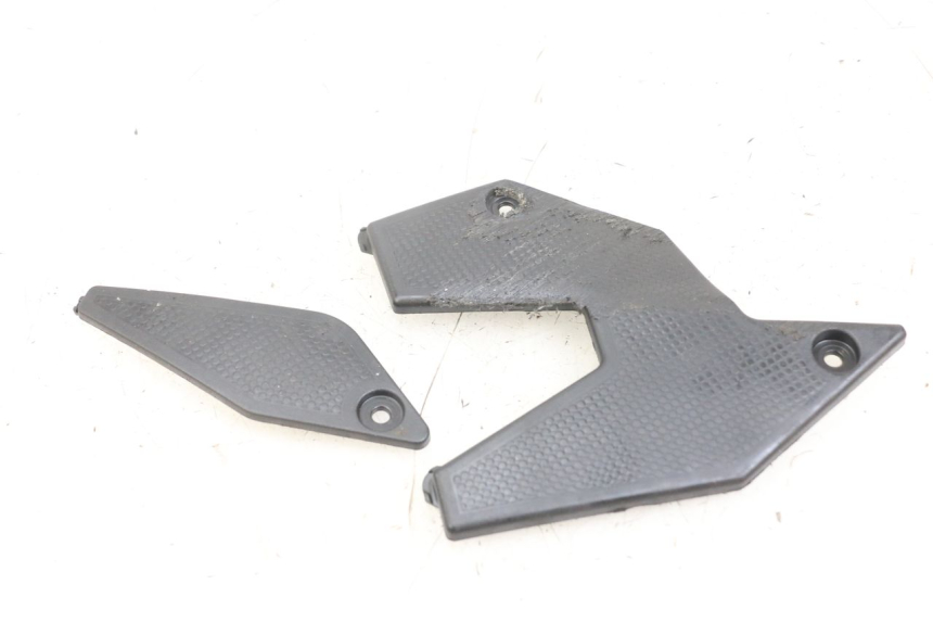 photo de RECHTER ZIJFRAMEKAP KAWASAKI VERSYS ABS 650 (2015 - 2018) - Hoofdaanzicht