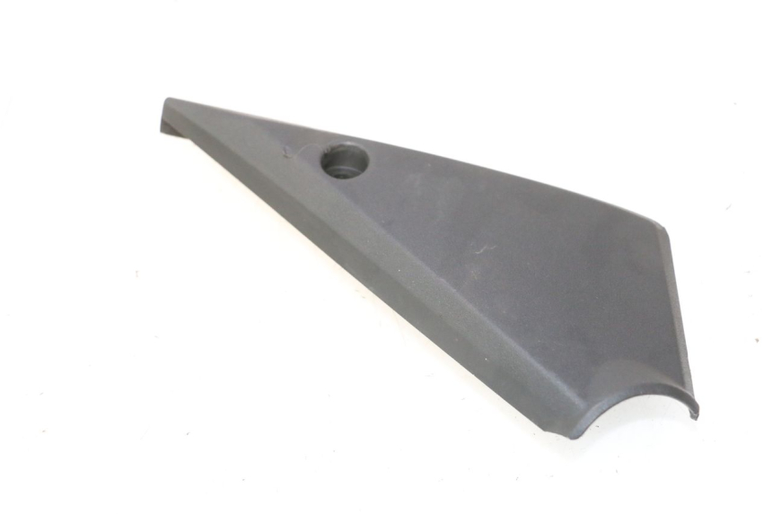 photo de LINKER ZIJFRAMEKAP SUZUKI GSF N BANDIT 1200 (2001 - 2005) - Detail van het onderdeel