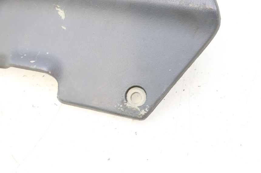 photo de LINKER ZIJFRAMEDEKSEL HONDA ST PAN EUROPEAN 1100 (1990 - 2002) - Technische close-up