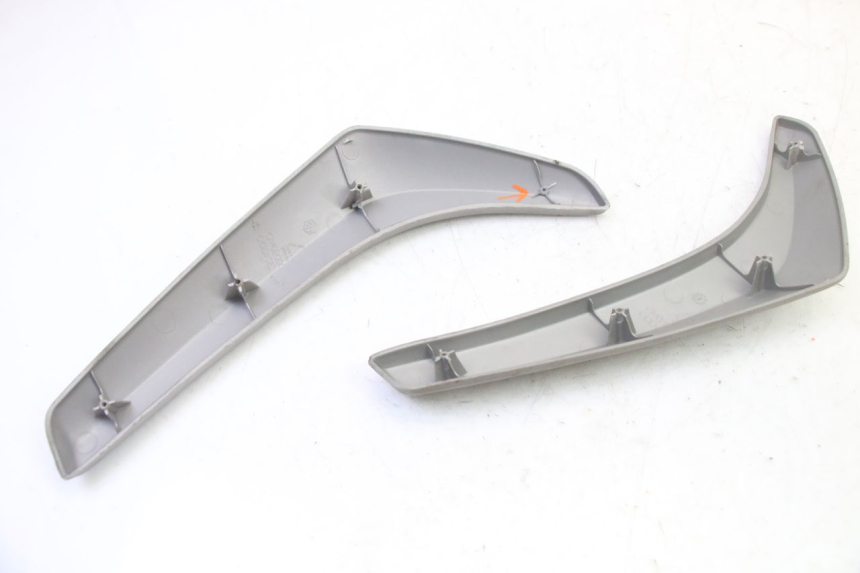 photo de Zijkap frame PIAGGIO LIBERTY 4T 50 (2009 - 2015) - Bevestigingspunten