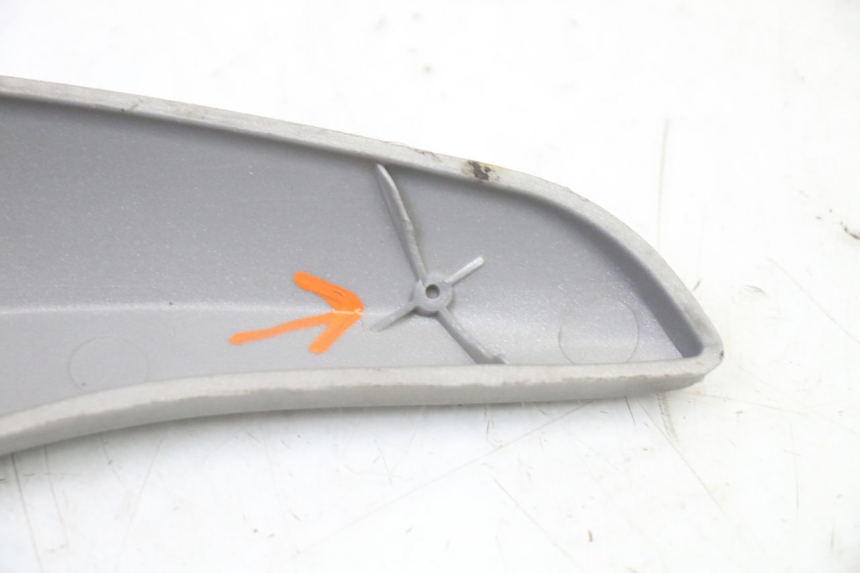 photo de Zijkap frame PIAGGIO LIBERTY 4T 50 (2009 - 2015) - Staat van het oppervlak