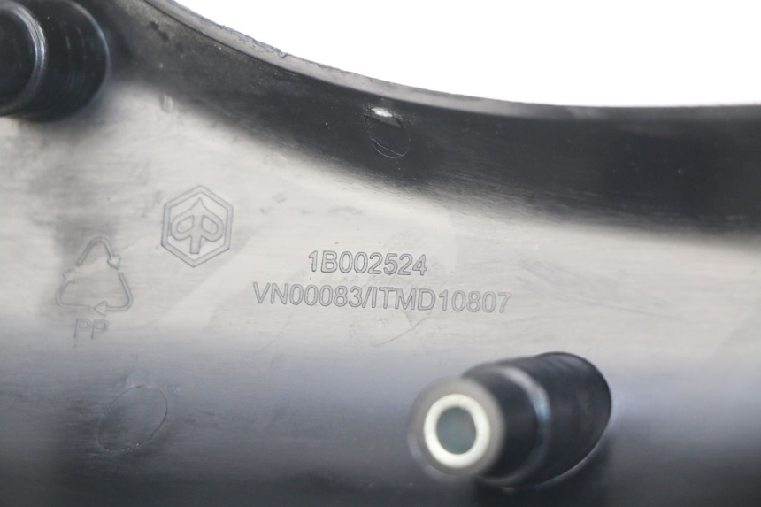 photo de ZIJFRAMEKAP PIAGGIO LIBERTY IGET 4T 50 (2015 - 2020) - Detail van het onderdeel