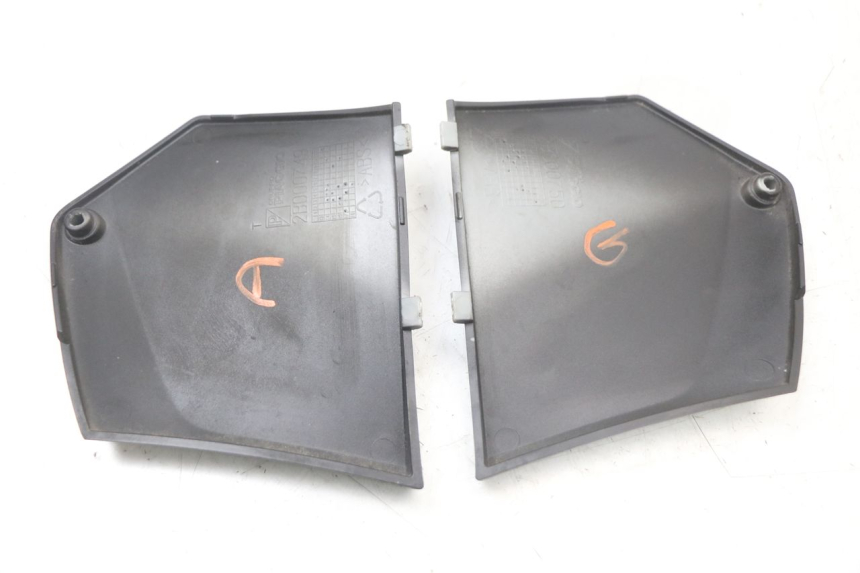 photo de Zijkap frame PIAGGIO MP3 HPE 350 (2018 - 2020) - Zoom op gebruiksstaat