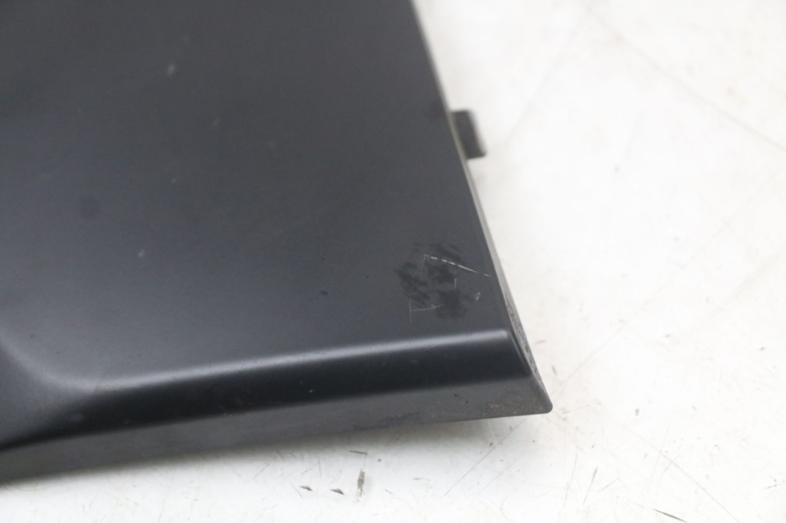 photo de Zijkap frame PIAGGIO MP3 HPE 350 (2018 - 2020) - Staat van het oppervlak