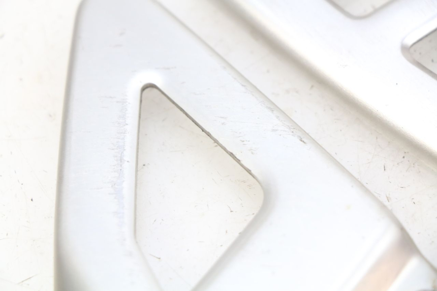 photo de ZIJFRAMEKAP SUZUKI SV N 650 (1999 - 2002) - Technische close-up