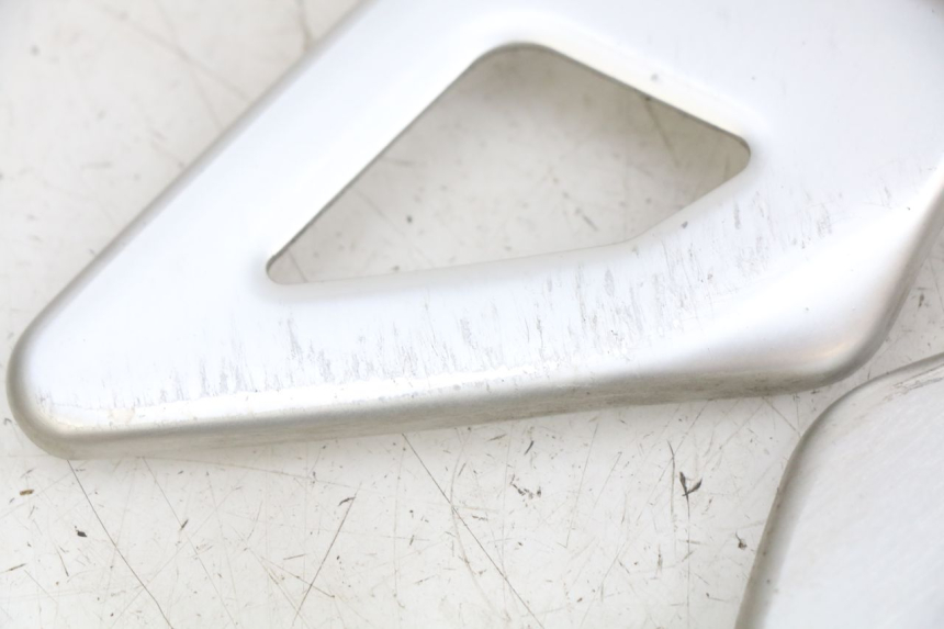 photo de ZIJFRAMEKAP SUZUKI SV N 650 (1999 - 2002) - Andere kijkhoek