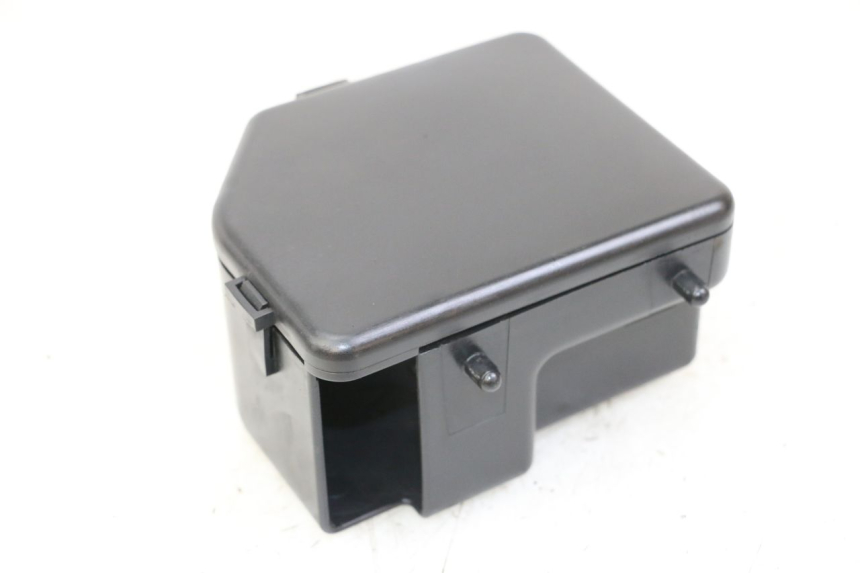 photo de Zijkap frame YAMAHA FZS FAZER 600 (2001 - 2003) - Detail van het onderdeel