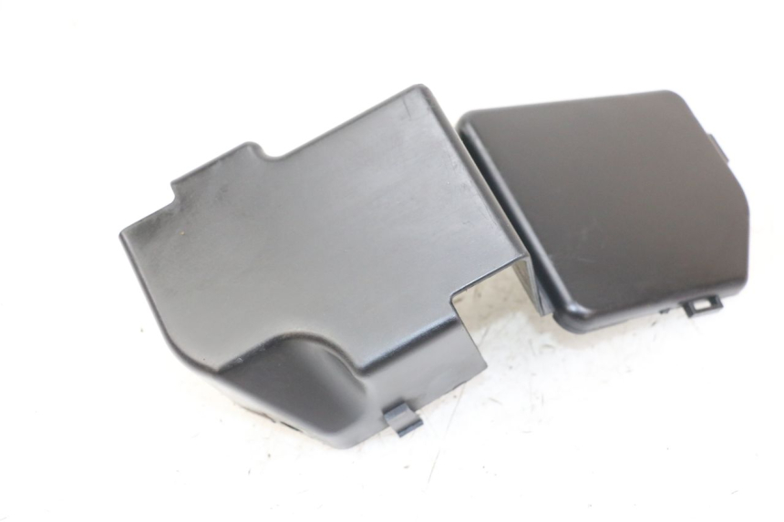 photo de Zijkap frame YAMAHA FZS FAZER 600 (2001 - 2003) - Zoom op gebruiksstaat