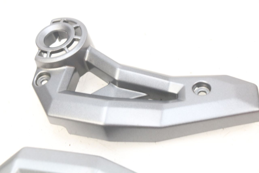 photo de Zijkap frame KAWASAKI Z 650 (2016 - 2019) - Zoom op gebruiksstaat