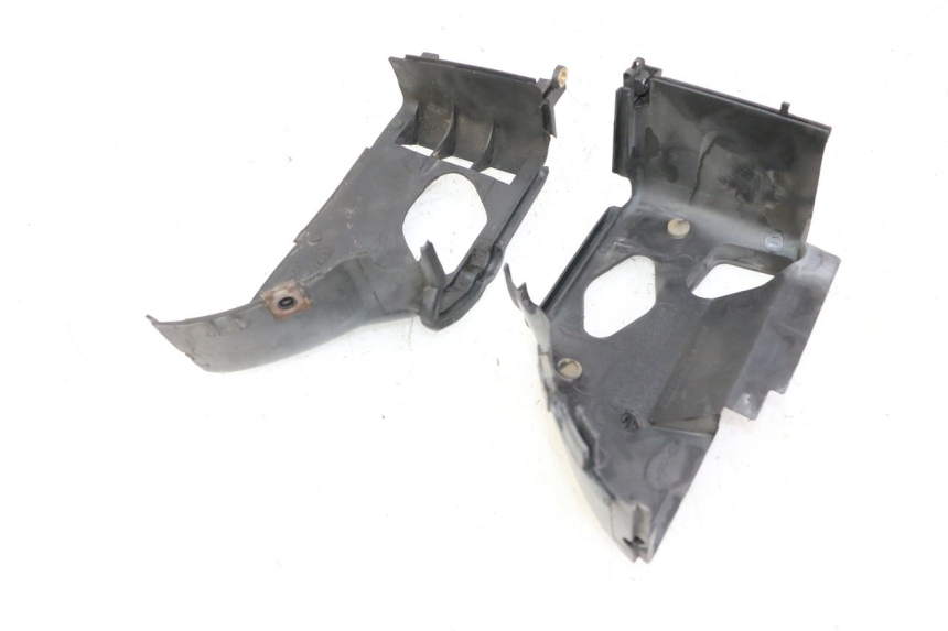 photo de CILINDERKAP KYMCO AGILITY 4T 50 (2018 - 2022) - Bevestigingspunten