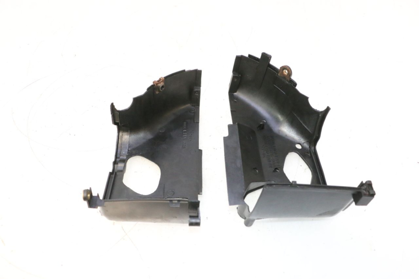 photo de CYLINDERDEKSEL KYMCO AGILITY PREMIUM 50 (2007 - 2010) - Detail van het onderdeel