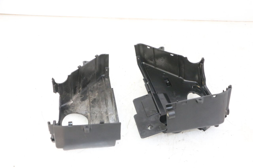 photo de CILINDERKAP DAELIM BESBI 125 (2007 - 2008) - Bevestigingspunten