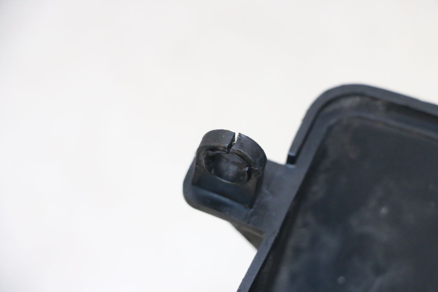 photo de CILINDERKAP PEUGEOT KISBEE 2T 50 (2018 - 2022) - Detail van het onderdeel