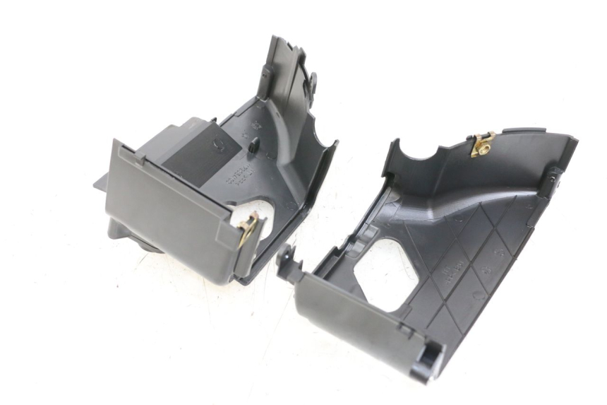 photo de CILINDERKAP PEUGEOT KISBEE 4T 50 (2018 - 2022) - Detail van het onderdeel