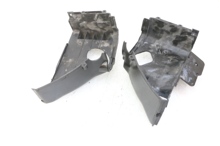 photo de CILINDERKAP PEUGEOT VIVACITY 125 (2010 - 2017) - Technische close-up