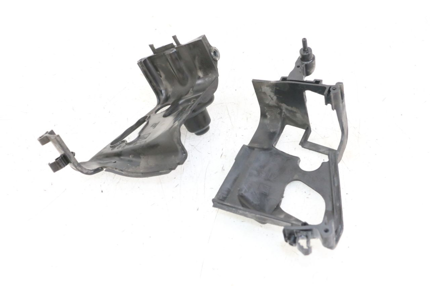 photo de CILINDERKAP PIAGGIO LIBERTY IGET 4T 50 (2021 - 2025) - Bevestigingspunten